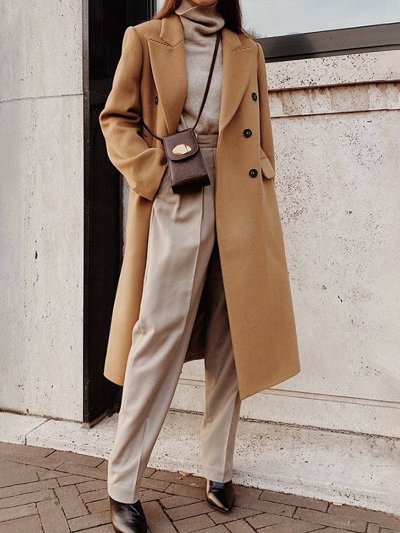 Tidlös kamelfärgad tweedkappa