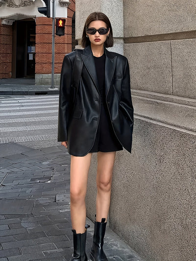 Chic jacka i leather look